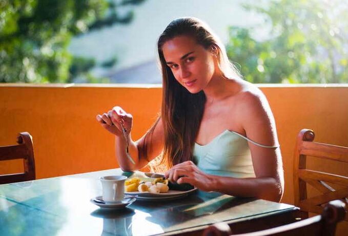 There is an execution of the role in losing weight
